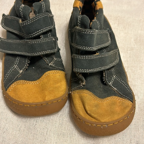 Livie & Luca toddler boys size 12 shoes - Picture 7 of 7